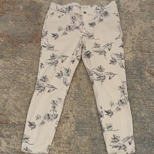White House Black Market White Skinny Jeans with Black Floral Print